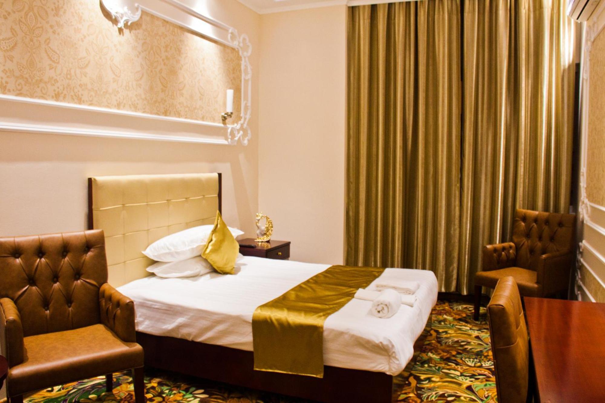 Sky Luxe Hotel Nur-Sultan  Exterior photo